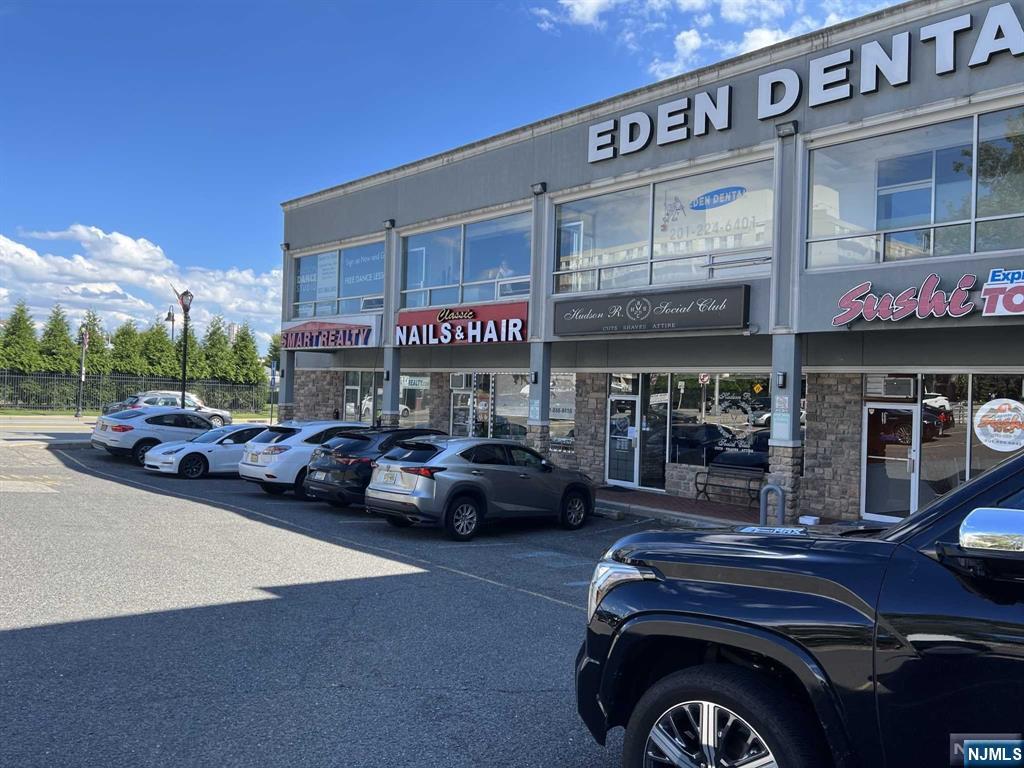 EDGEWATER Properties