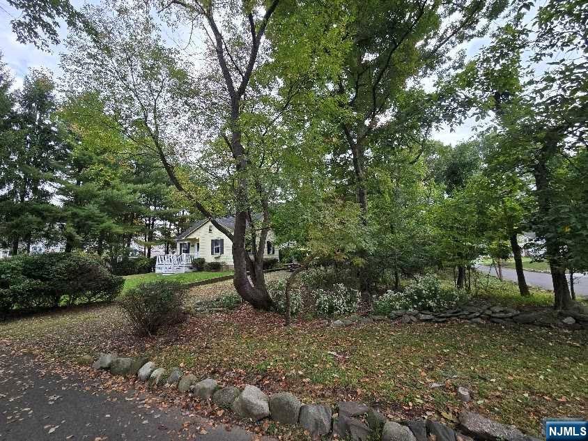 Homes for sale in Wyckoff, NJ | 352 Amherst St, Wyckoff, NJ 07481 | MLS# 24031611