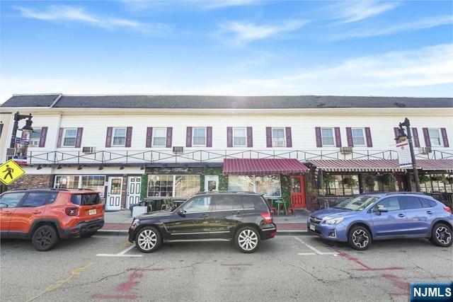EAST RUTHERFORD Properties