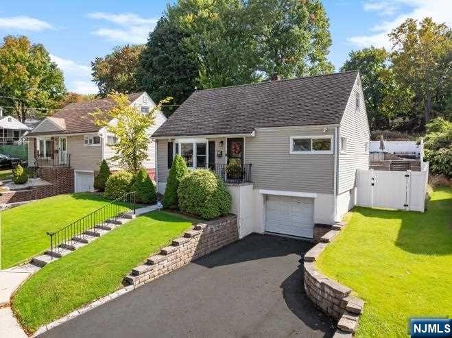 Homes for sale in West Orange, NJ | 8 Phyllis Rd, West Orange, NJ 07052 | MLS# 24033636