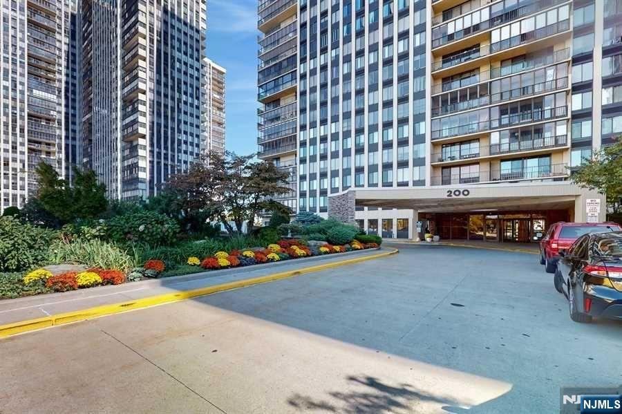 Homes for sale in Cliffside Park, NJ | 200 Winston Dr #418, Cliffside Park, NJ 07010 | MLS# 24035024