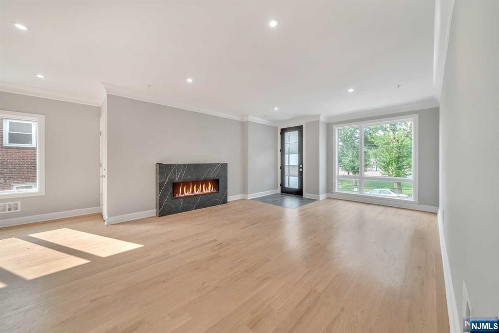 Homes for sale in Cliffside Park, NJ | 475 Oakdene Ave #2, Cliffside Park, NJ 07010 | MLS# 24035115