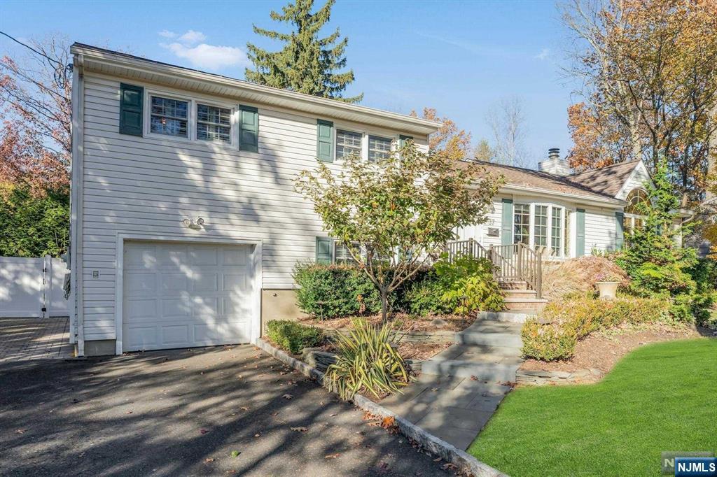 MLS Number 24035280 4 bed 3 bath Residential Property for $849 000