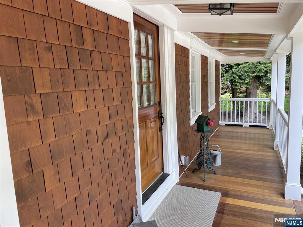 CLOSE VIEW OF PORCH