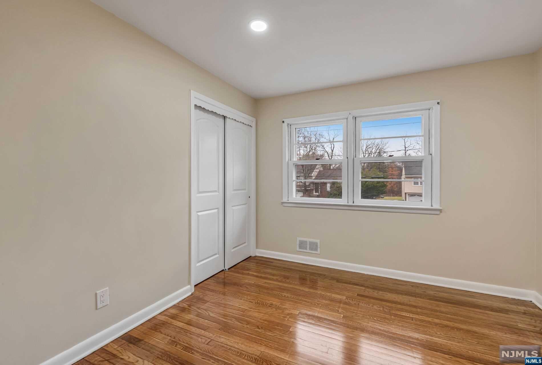 164 Jeffer, Ridgewood, NJ 07450 Listing Photo  14