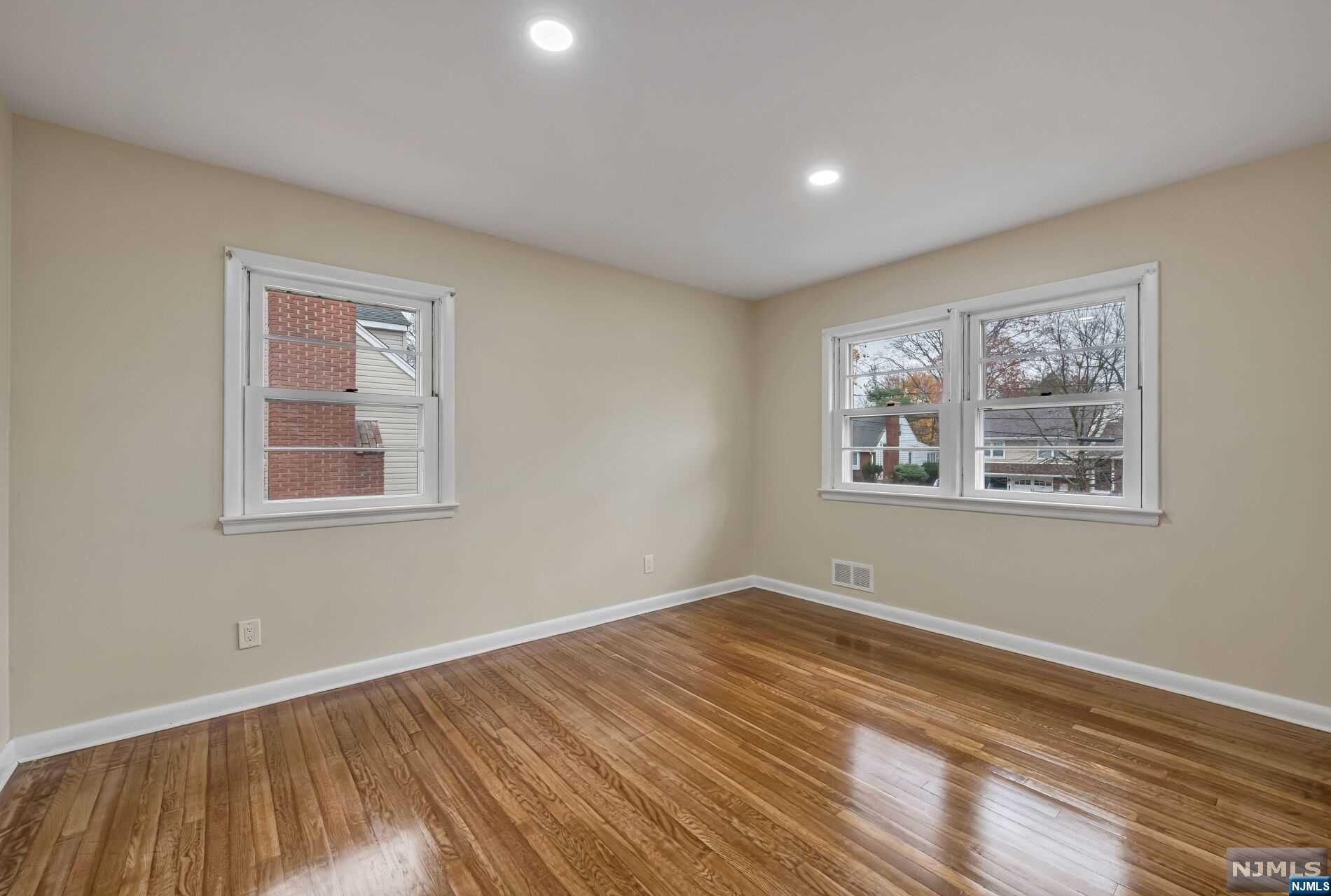 164 Jeffer, Ridgewood, NJ 07450 Listing Photo  15