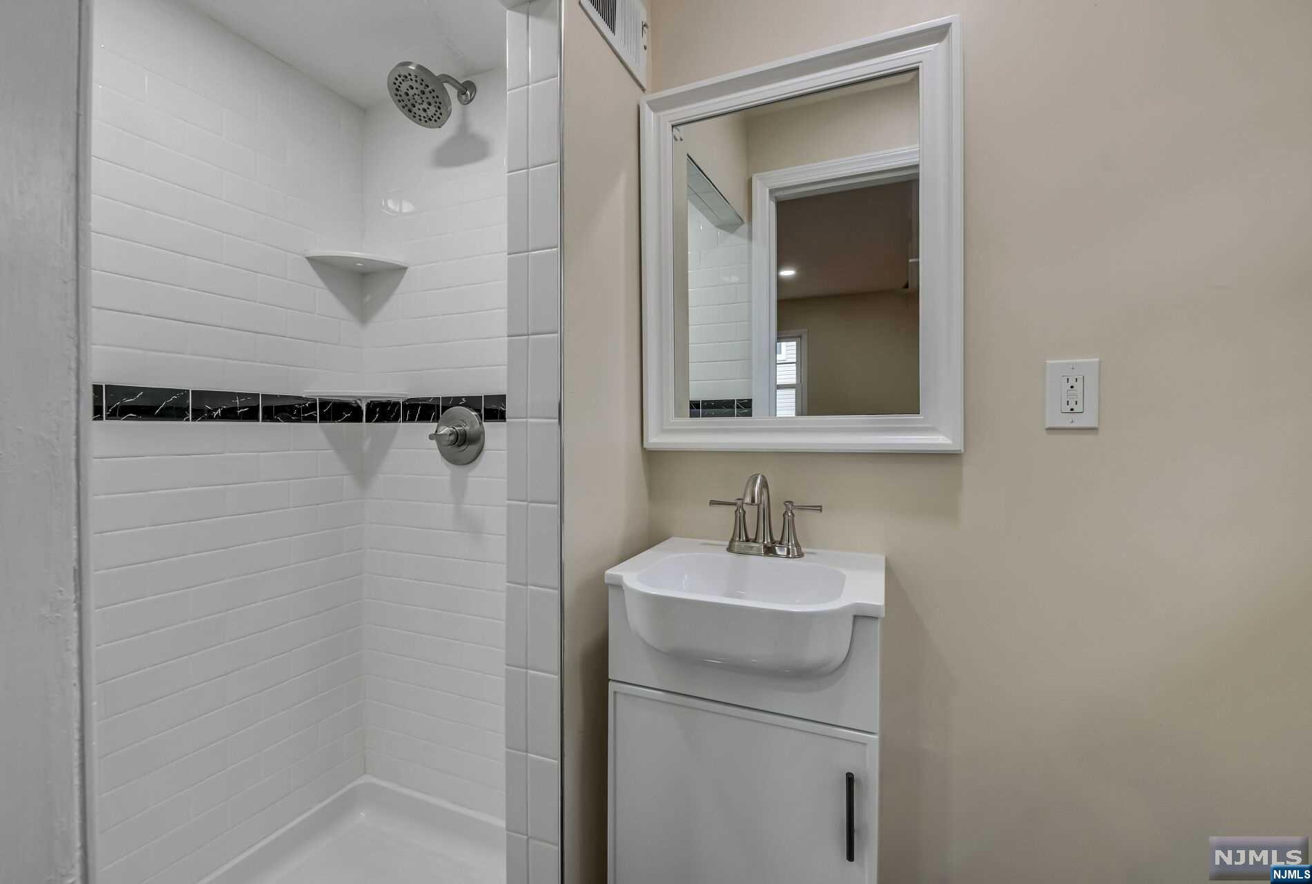 164 Jeffer, Ridgewood, NJ 07450 Listing Photo  16