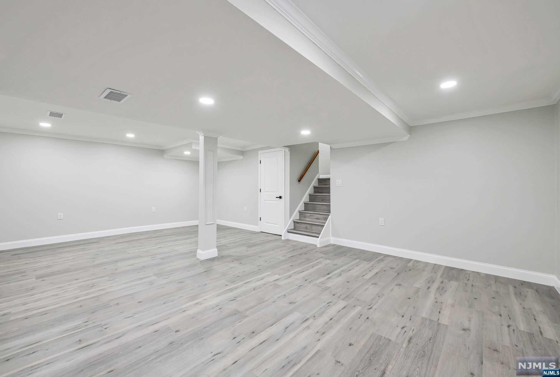 164 Jeffer, Ridgewood, NJ 07450 Listing Photo  21