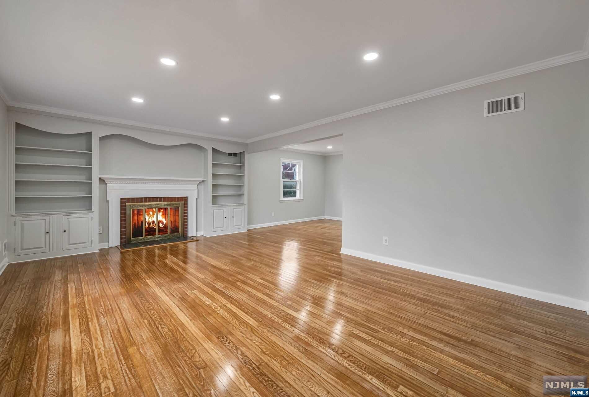 164 Jeffer, Ridgewood, NJ 07450 Listing Photo  4