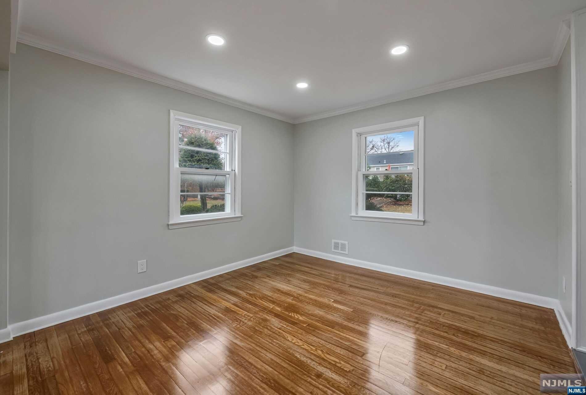 164 Jeffer, Ridgewood, NJ 07450 Listing Photo  6