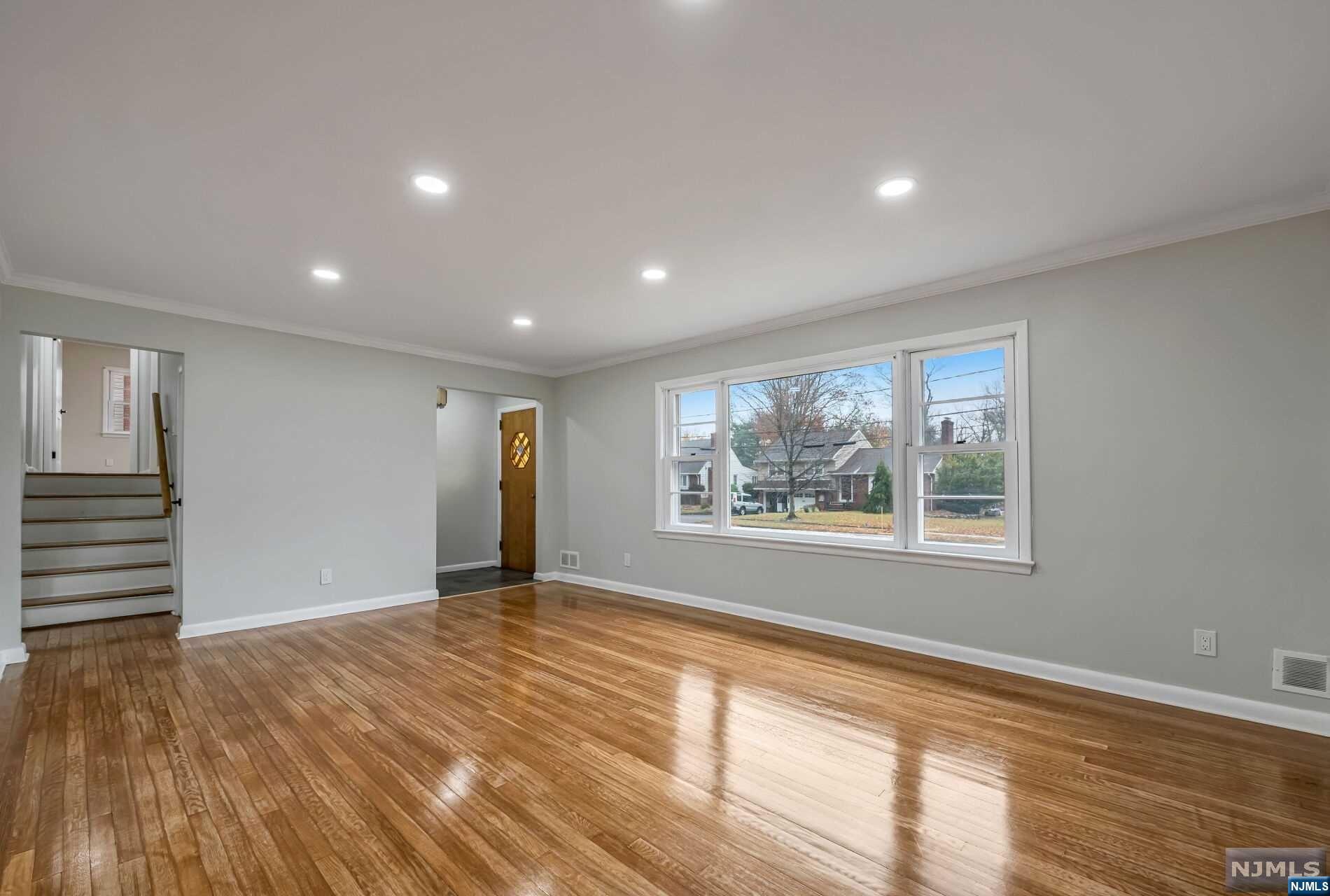 164 Jeffer, Ridgewood, NJ 07450 Listing Photo  7