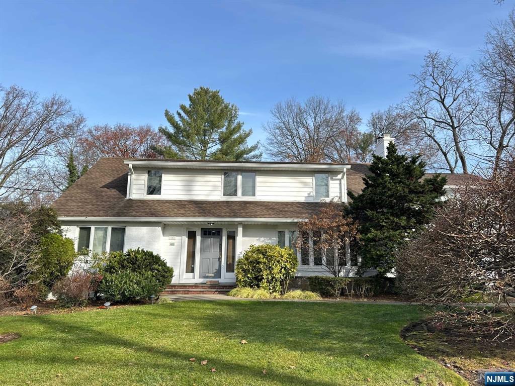 $1,895,000 Colonial