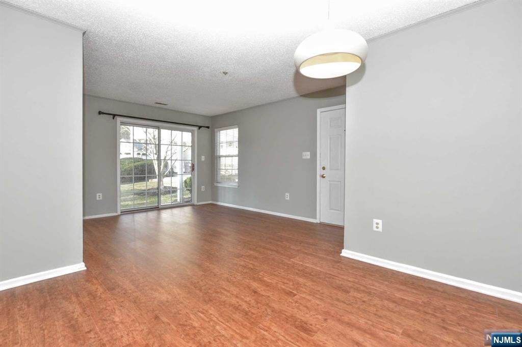 1124 Hyde Park, Mahwah, NJ 07430 Listing Photo  3