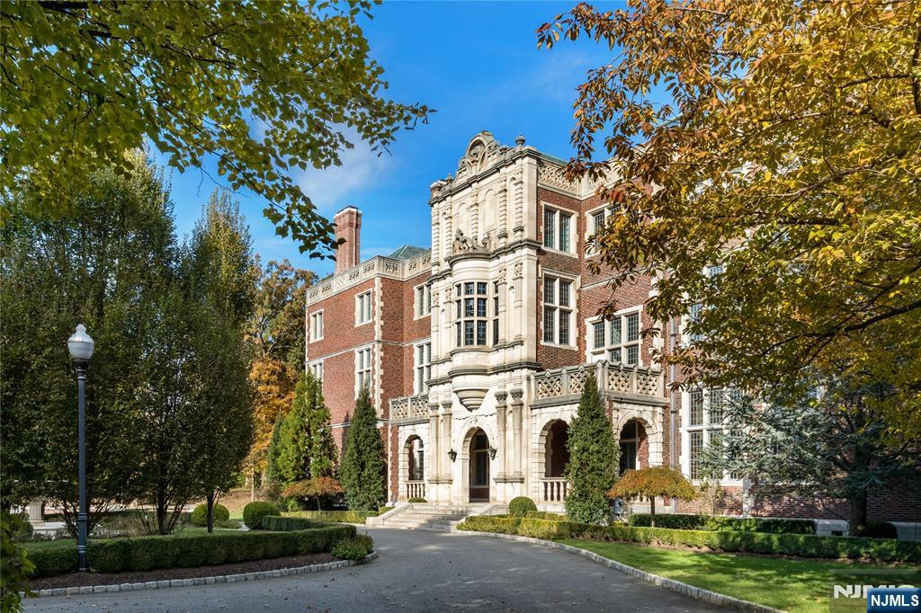 Homes for sale in Mahwah, NJ | 675 Ramapo Valley Rd, Mahwah, NJ 07430 | MLS# 24050822