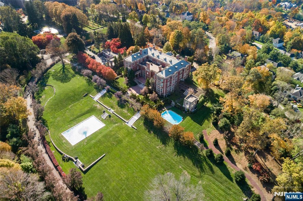 Homes for sale in Mahwah, NJ | 675 Ramapo Valley Rd, Mahwah, NJ 07430 | MLS# 24050822