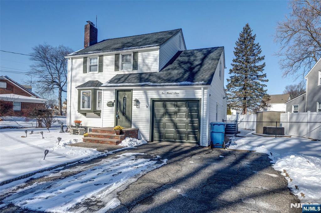 Homes for sale in Union, NJ | 127 Orchard Ter, Union, NJ 07083 | MLS# 25001277