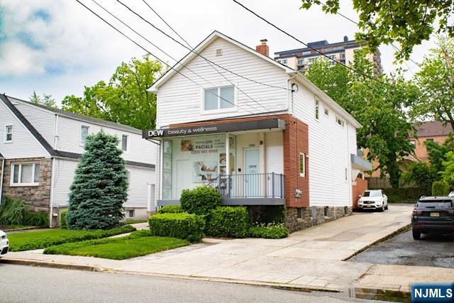 Homes for sale in Fort Lee, NJ | 1605 Center Ave, Fort Lee, NJ 07024 | MLS# 25001702