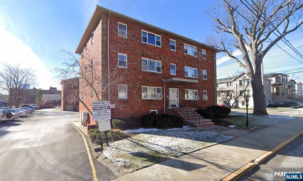 $385,000 Condo