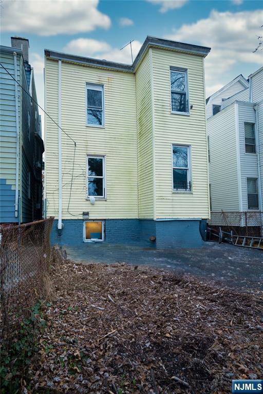 Homes for sale in Newark, NJ | 889 16Th St, Newark, NJ 07108 | MLS# 25002196