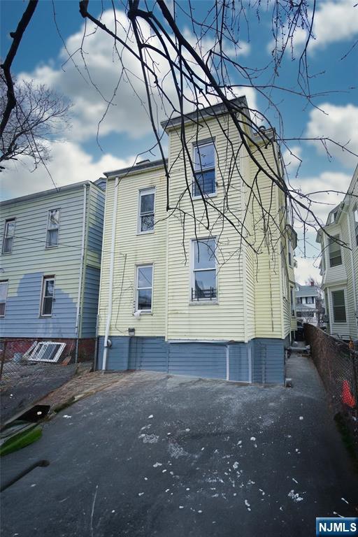 Homes for sale in Newark, NJ | 889 16Th St, Newark, NJ 07108 | MLS# 25002196