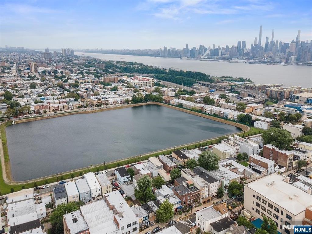 Homes for sale in Union City, NJ | 161 18Th #4C, Union City, NJ 07087 | MLS# 25002875