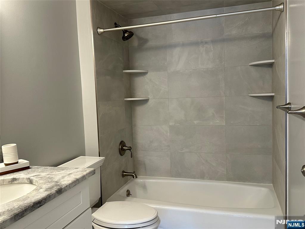 386 Cambridge, Ramsey, NJ 07446 Listing Photo  12