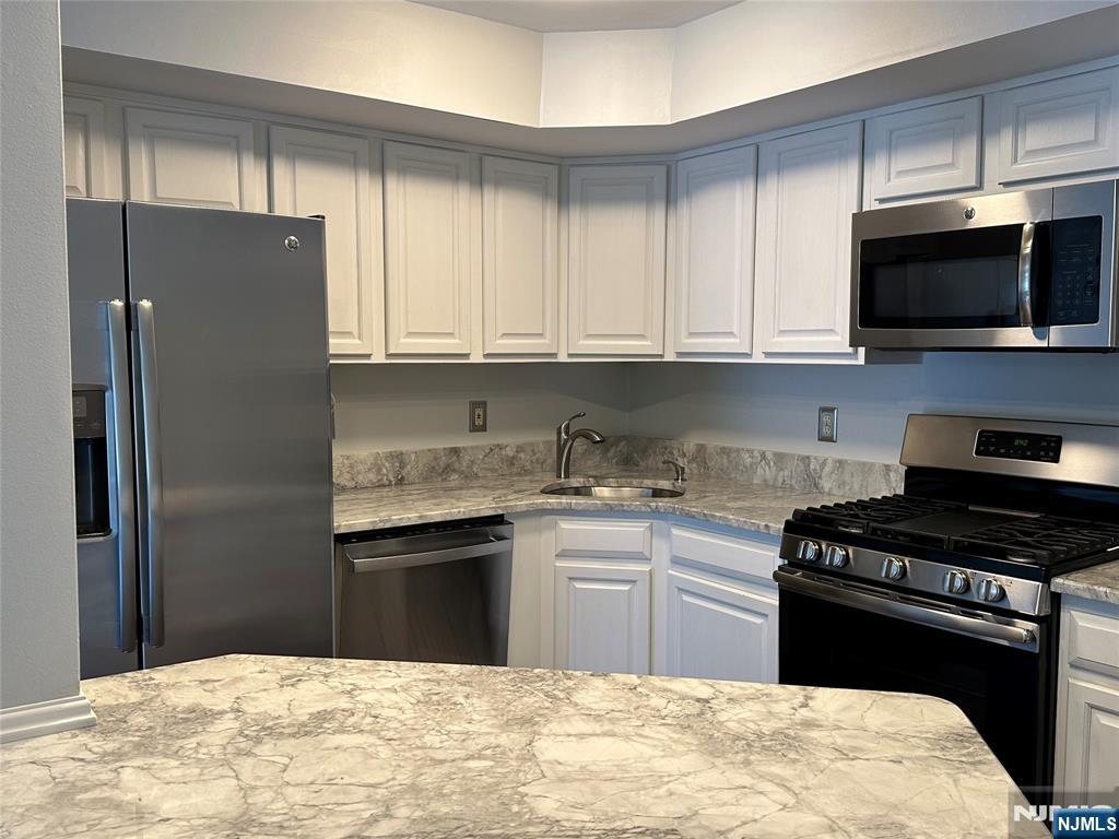 386 Cambridge, Ramsey, NJ 07446 Listing Photo  8