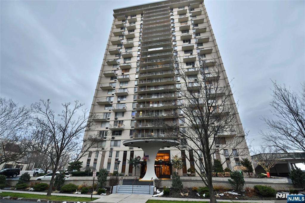 HACKENSACK Properties