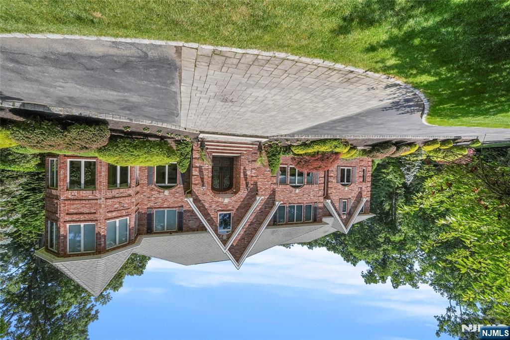 Homes for sale in Wayne, NJ | 1123 Pines Lake Dr, Wayne, NJ 07470 | MLS# 25003866