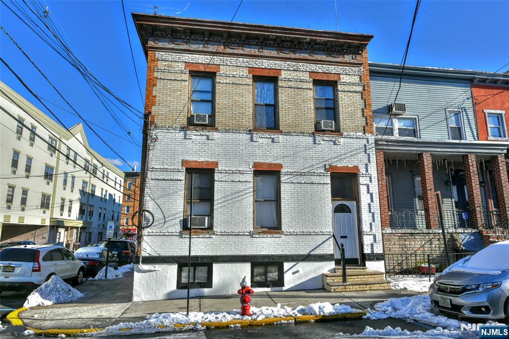 Homes for sale in Union City, NJ | 2516 Adam Pl, Union City, NJ 07087 | MLS# 25004528