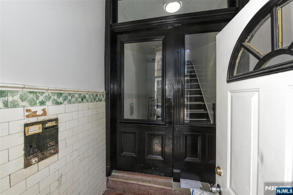 Homes for sale in Union City, NJ | 2516 Adam Pl, Union City, NJ 07087 | MLS# 25004528