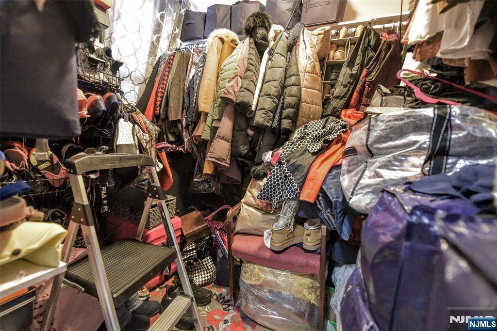 Homes for sale in Union City, NJ | 2516 Adam Pl, Union City, NJ 07087 | MLS# 25004528