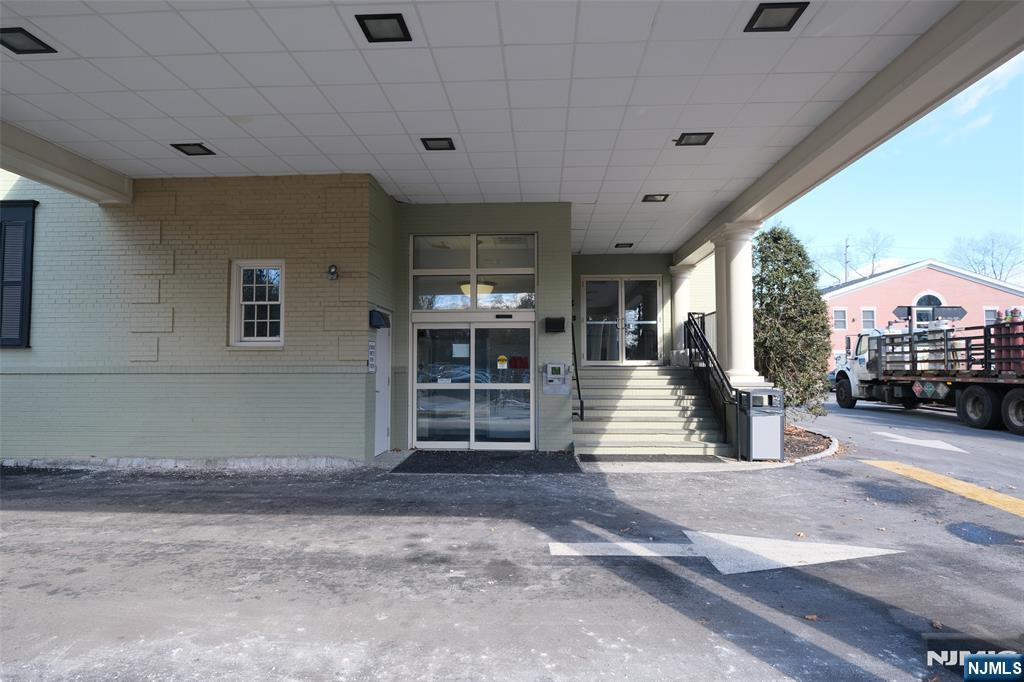 1124 E Ridgewood Avenue 104