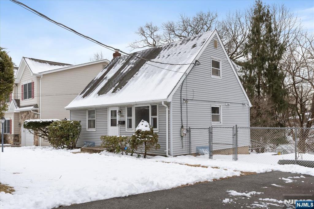 Homes for sale in Dumont, NJ | 201 Dixon, Dumont, NJ 07628 | MLS# 25004921