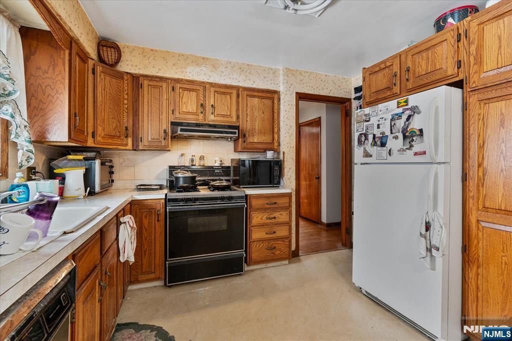 Homes for sale in Dumont, NJ | 201 Dixon, Dumont, NJ 07628 | MLS# 25004921