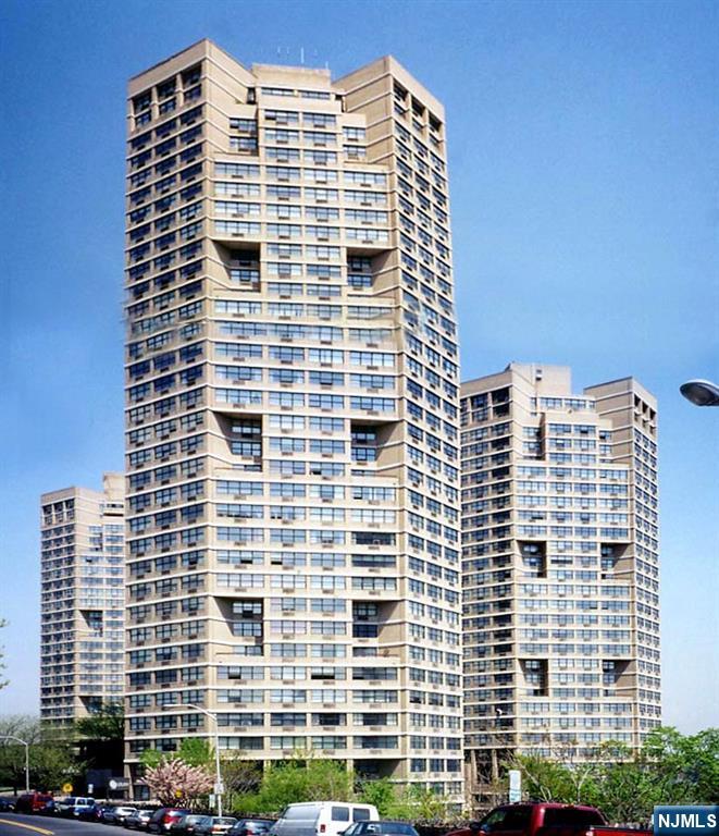 $489,000 Condo