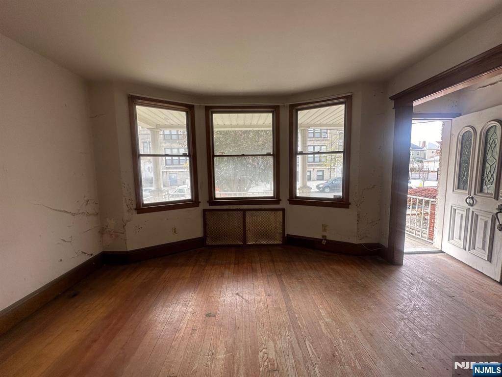 Homes for sale in Bayonne, NJ | 19 39Th St, Bayonne, NJ 07002 | MLS# 25005289