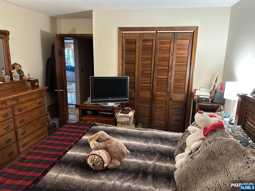 FIRST FLOOR BEDROOM