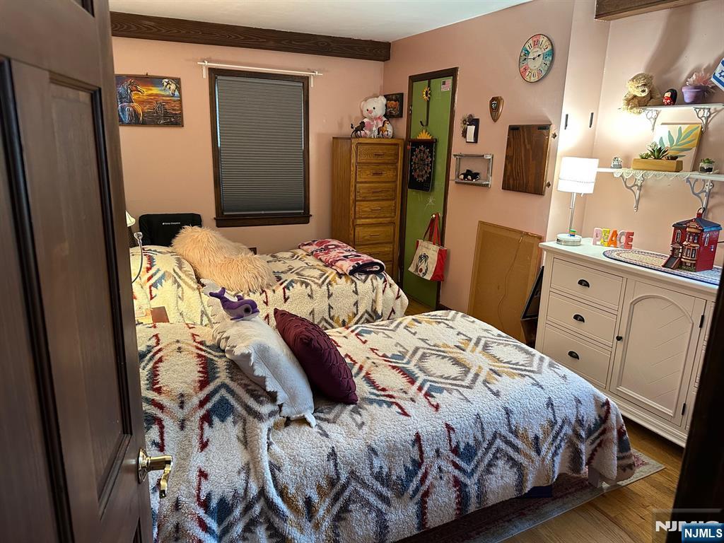 FIRST FLOOR BEDROOM