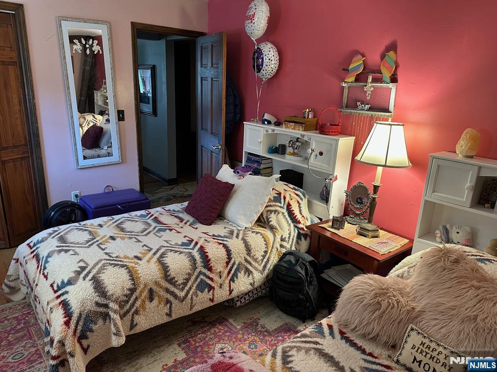 FIRST FLOOR BEDROOM