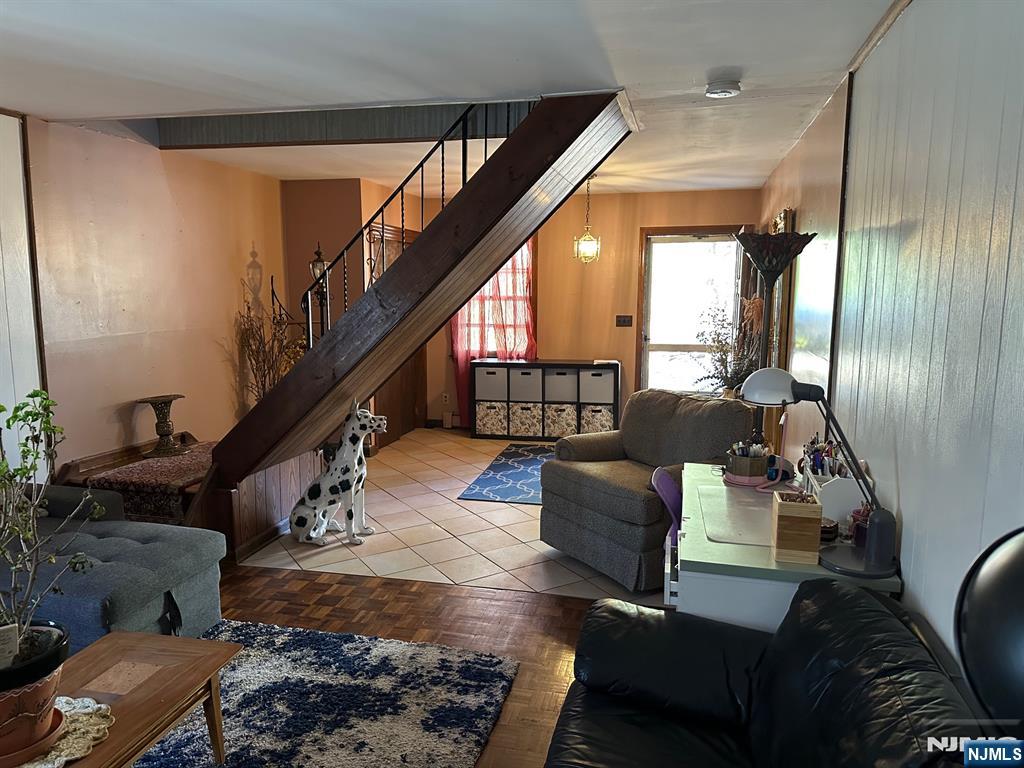 FIRST FLOOR FAMILY ROOM