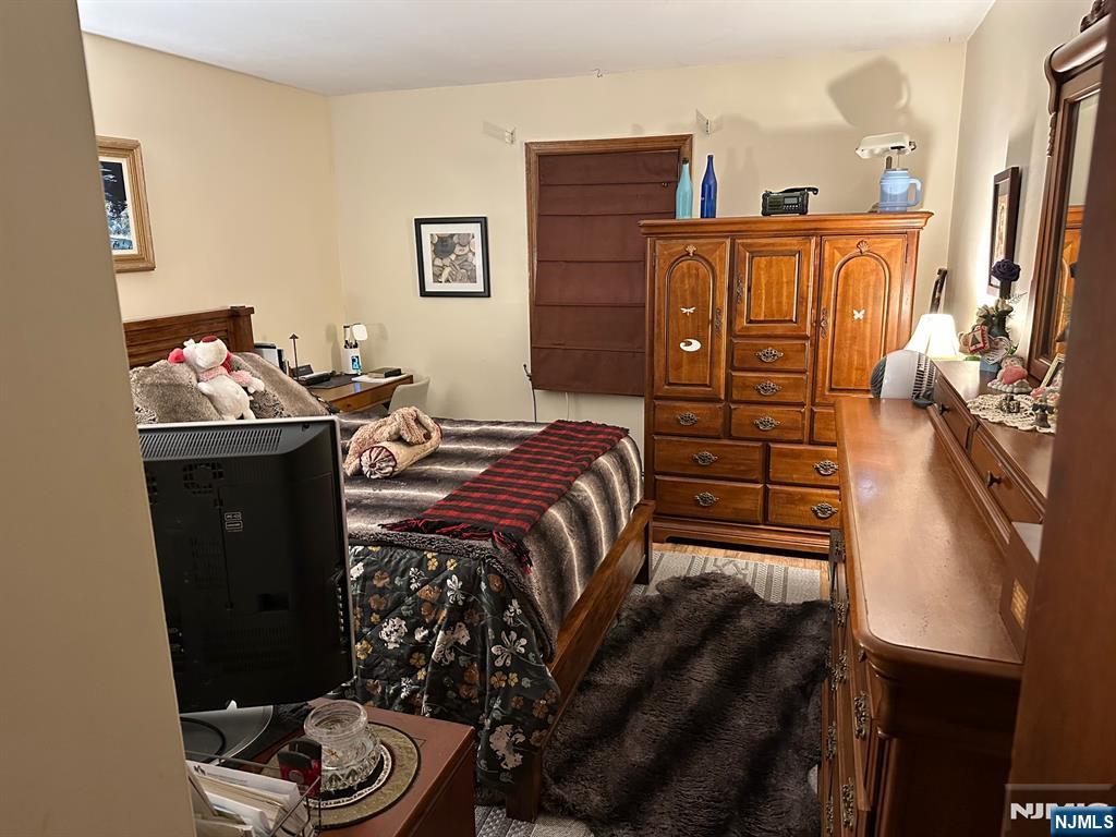 FIRST FLOOR BEDROOM