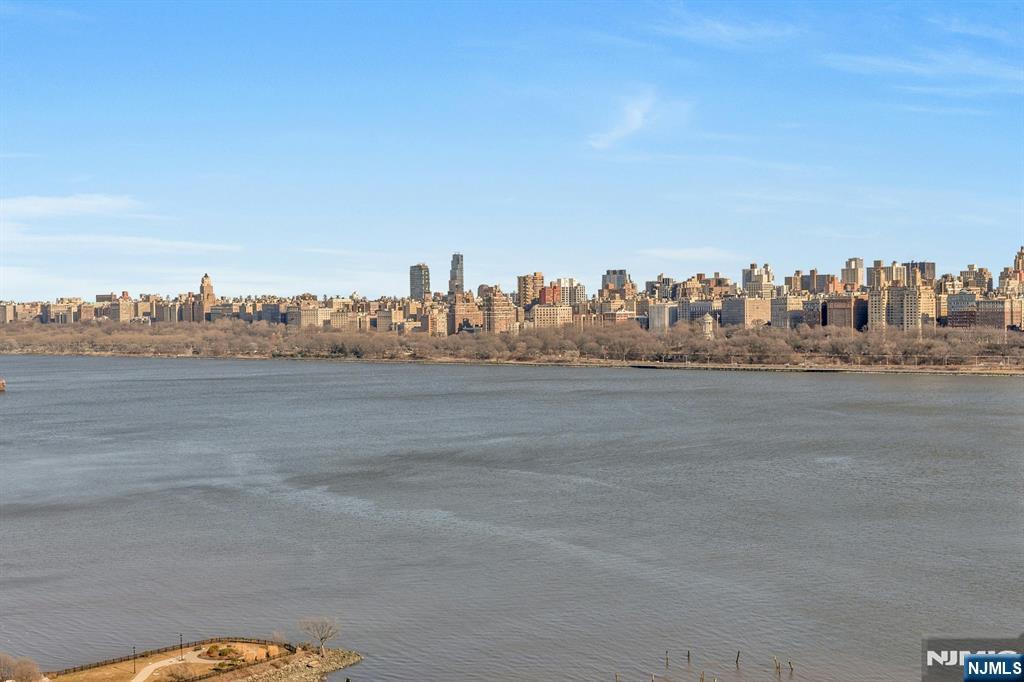 $289,900 Condo