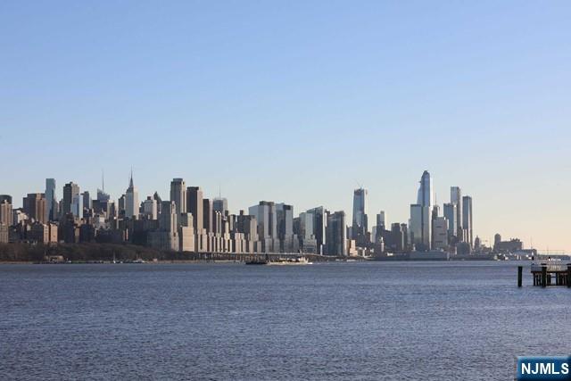 $699,000 Condo
