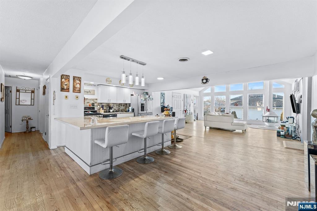 Homes for sale in Secaucus, NJ | 40 Valley Ct, Secaucus, NJ 07094 | MLS# 25005992