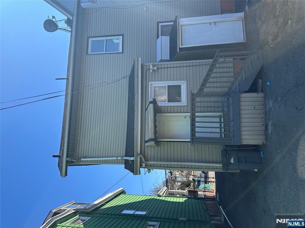 Homes for sale in Newark, NJ | 1041 Hunterdon St, Newark, NJ 07112 | MLS# 25006162