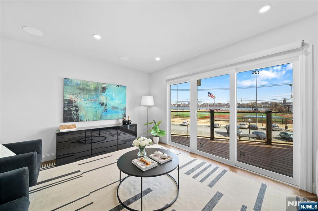 $538,000 Condo