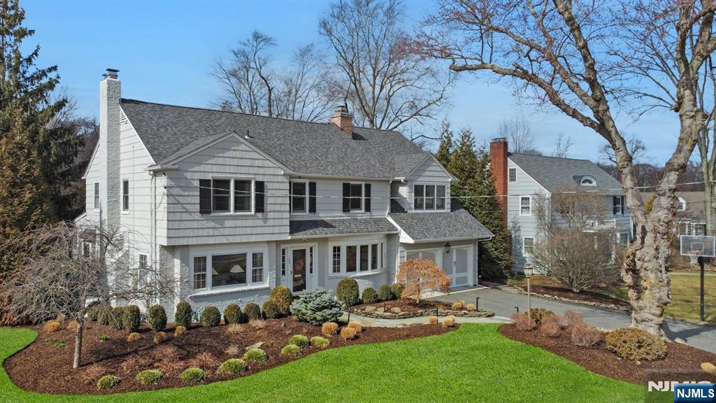 700 Waverly Road