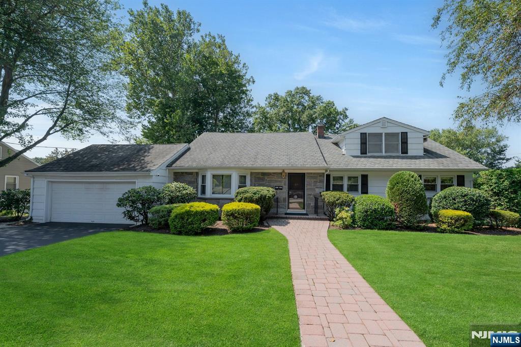 Homes for sale in Emerson, NJ | 59 Colonial Rd, Emerson, NJ 07630 | MLS# 25006756