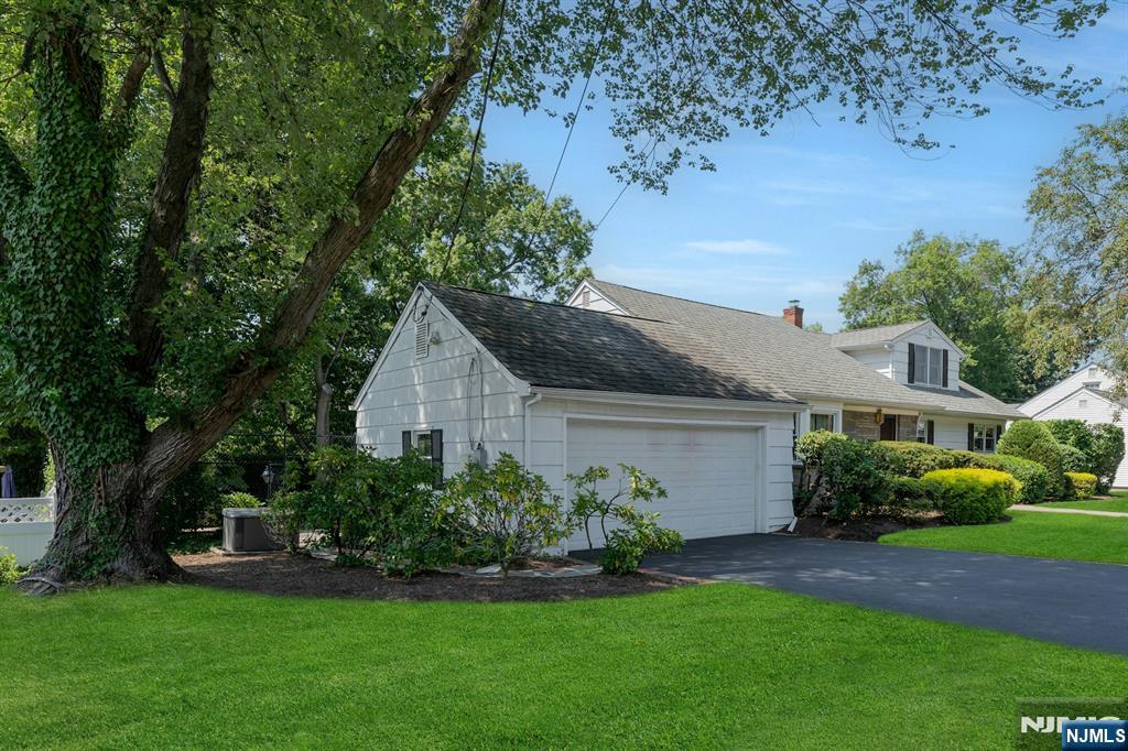 Homes for sale in Emerson, NJ | 59 Colonial Rd, Emerson, NJ 07630 | MLS# 25006756